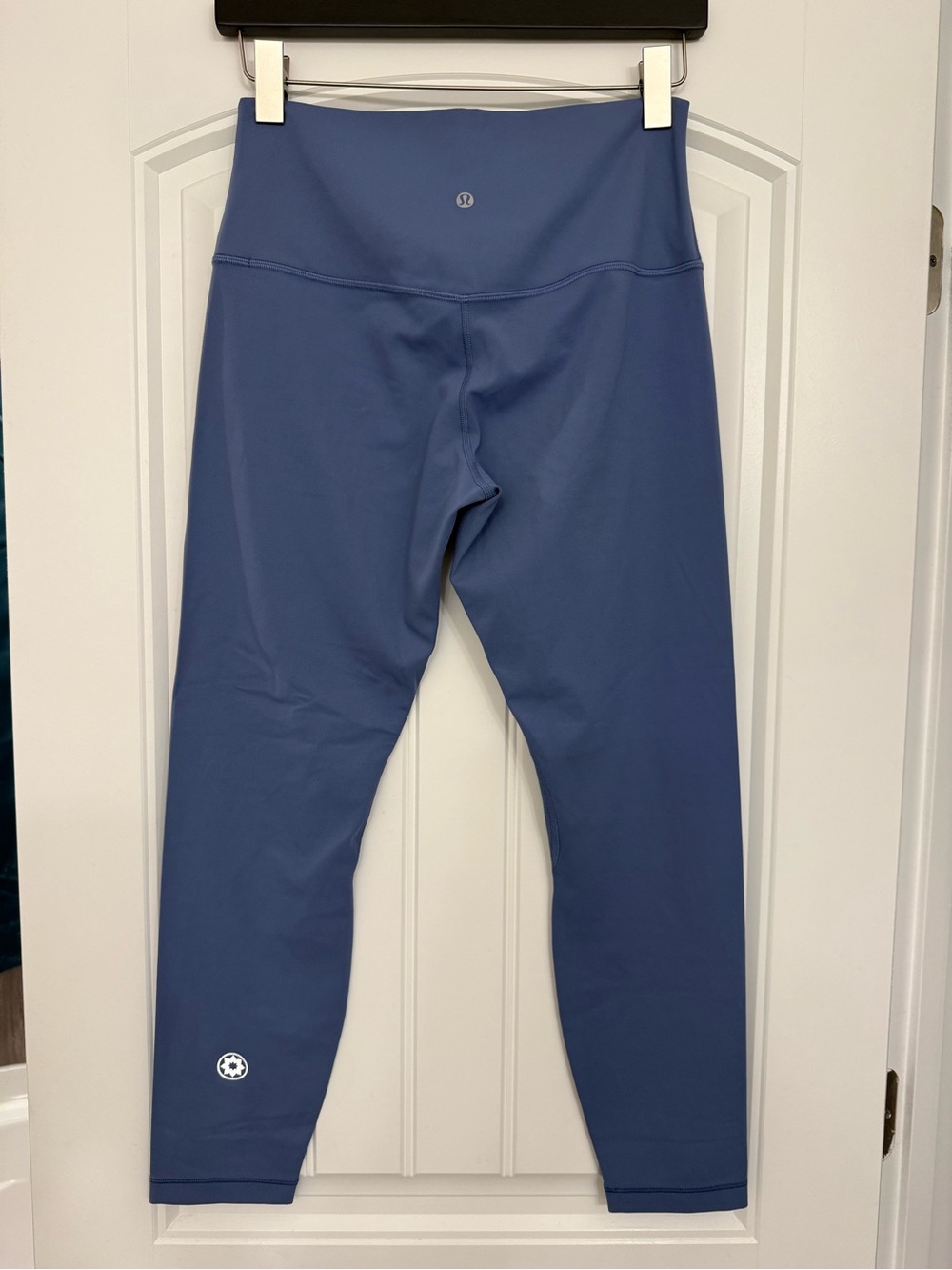 Lululemon athletica x Club Pilates Oasis blue Align 25”, size 10